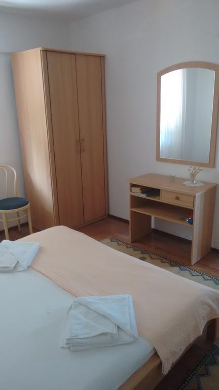 Apartments Vukas لومباردا الغرفة الصورة